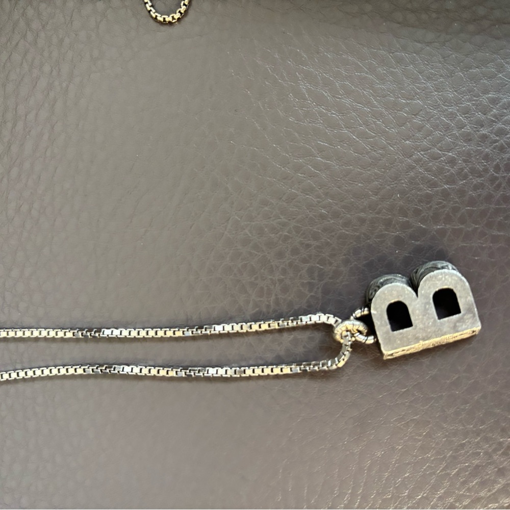 Gucci Sterling Silver Initial 'B' Pendant Necklace - Picture 2 of 4